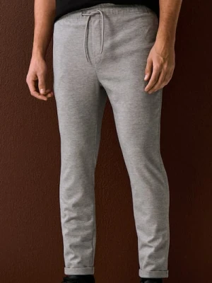 Sinsay - Spodnie dresowe jogger z domieszką wiskozy - szary