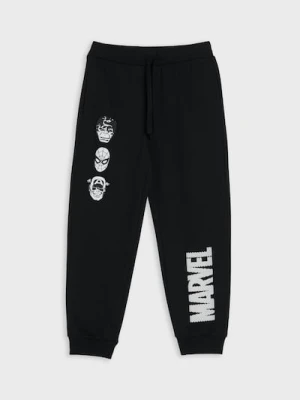 Sinsay - Spodnie dresowe jogger z nadrukiem Marvel - czarny