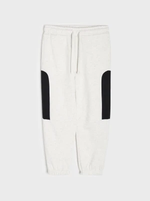 Sinsay - Spodnie dresowe oversize jogger - wielobarwny