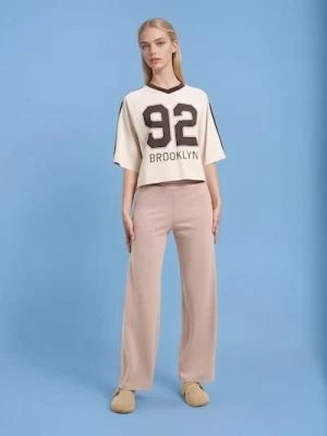 Sinsay - Spodnie dresowe z szerokimi nogawkami soft touch - brązowy