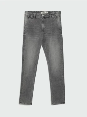 Sinsay - Spodnie jeansowe chino slim fit - szary