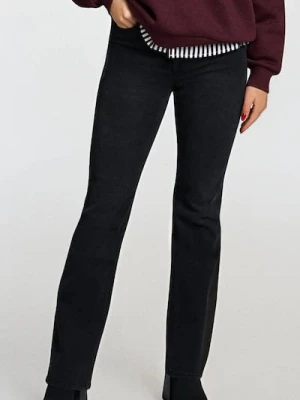 Sinsay - Spodnie jeansowe flare - czarny