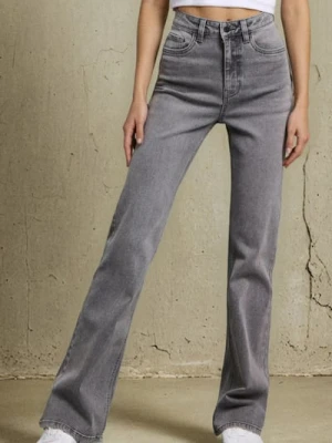 Sinsay - Spodnie jeansowe flare - szary