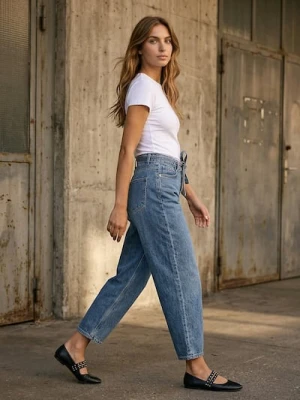 Sinsay - Spodnie jeansowe z wysokim stanem - niebieski