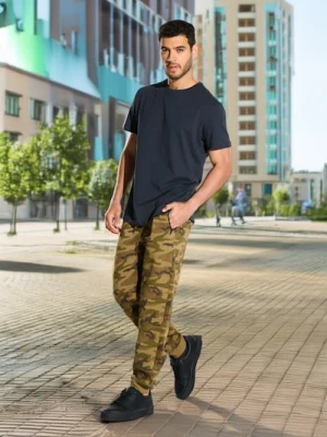 Sinsay - Spodnie jogger - wielobarwny