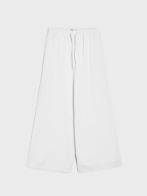 Sinsay - Spodnie oversize z wiskozy i domieszki lnu - biały