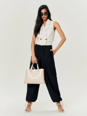 Sinsay - Spodnie parachute z kieszeniami cargo - czarny