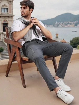 Sinsay - Spodnie slim cargo - szary