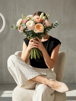 Sinsay - Spodnie wide leg w pionowe paski z wiskozą i domieszką lnu - biały