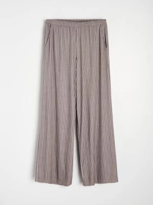 Sinsay - Spodnie wide leg z kieszeniami i domieszką wiskozy - brązowy