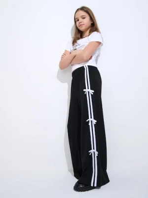 Sinsay - Spodnie wide leg z ozdobnymi kokardami - czarny