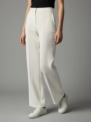 Sinsay - Spodnie wide leg z ozdobnymi przeszyciami - kremowy