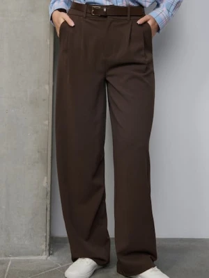 Sinsay - Spodnie wide leg z paskiem - brązowy