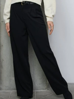 Sinsay - Spodnie wide leg z paskiem - czarny