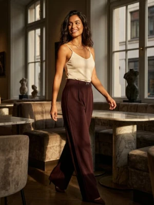 Sinsay - Spodnie wide leg z zakładkami i dekoracyjnym pasem - czerwony