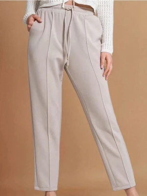 Sinsay - Spodnie z przeszyciami soft touch - kremowy