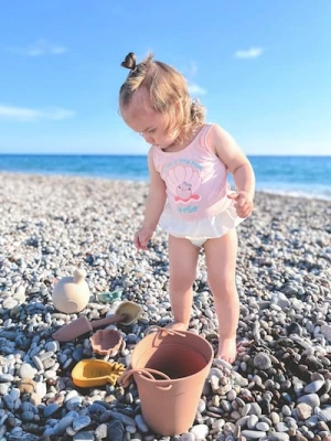 Sinsay - Strój kąpielowy z ozdobną falbanką w talii UPF 50 - różowy