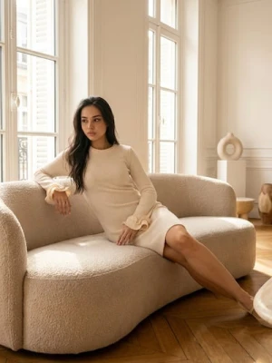 Sinsay - Sukienka dresowa z ozdobnymi falbanami - kremowy