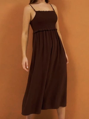 Sinsay - Sukienka midi na ramiączkach z wiskozą - brązowy