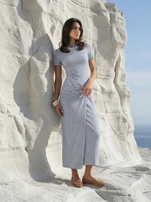 Sinsay - Sukienka midi w paski z domieszką wiskozy - wielobarwny