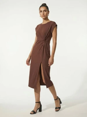 Sinsay - Sukienka midi z ozdobnym marszczeniem z domieszką wiskozy - brązowy