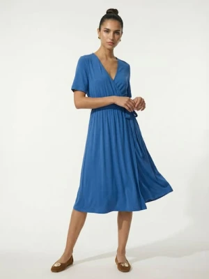 Sinsay - Sukienka midi z paskiem z modalem - niebieski