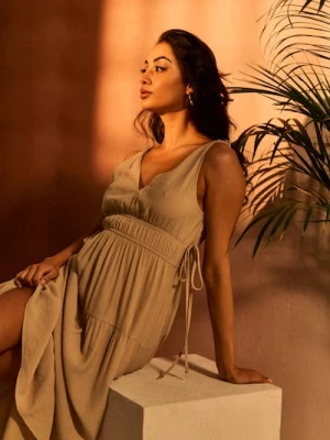 Sinsay - Sukienka midi z wiązaniem w pasie z wiskozą - kremowy