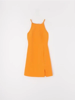 Sinsay - Sukienka mini na ramiączkach z dekoltem halter i rozcięciem z przodu - pomarańczowy