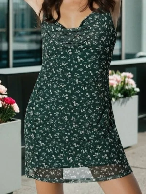 Zdjęcie produktu Sinsay - Sukienka mini z drapowanym dekoltem w kwiaty - zielony