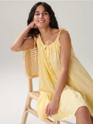 Sinsay - Sukienka mini z wiązaniem - żółty