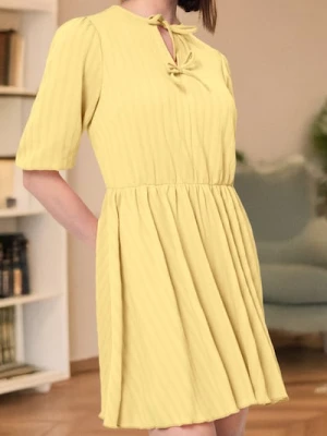 Sinsay - Sukienka mini z zdobnym wiązaniem - żółty