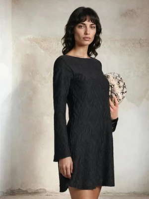 Sinsay - Sukienka mini ze strukturalnym wzorem - czarny