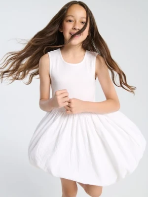 Sinsay - Sukienka z marszczonym dołem bez rękawów - biały