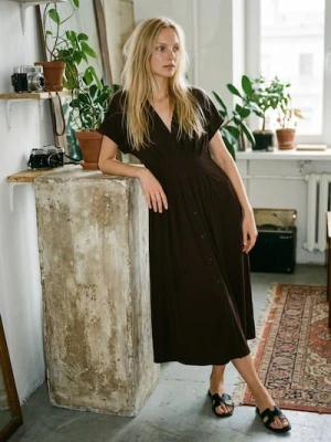 Sinsay - Sukienka z rękawem kimono i zakładkami - brązowy