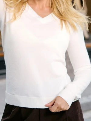 Sinsay - Sweter z dekoltem w serek - kremowy