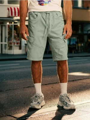 Sinsay - Szorty jeansowe jogger - zielony