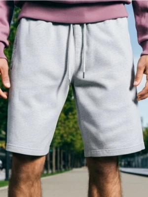 Sinsay - Szorty jogger - kremowy