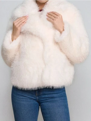 Sinsay - Sztuczne futro - kremowy