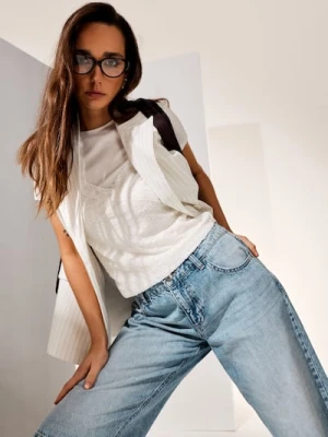 Sinsay - T-shirt z naszytym koronkowym topem - kremowy