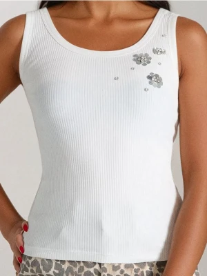 Sinsay - Top z ozdobnymi cyrkoniami - kremowy