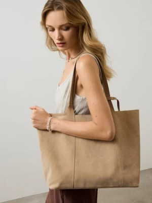 Sinsay - Torba shopper z imitacji zamszu z kosmetyczką - beżowy