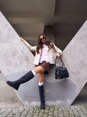 Sinsay - Torba typu bowling z kieszeniami z imitacji skóry - czarny