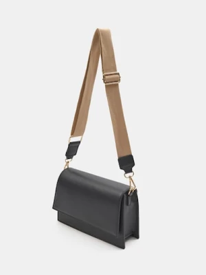 Sinsay - Torebka listonoszka z imitacji skóry - czarny