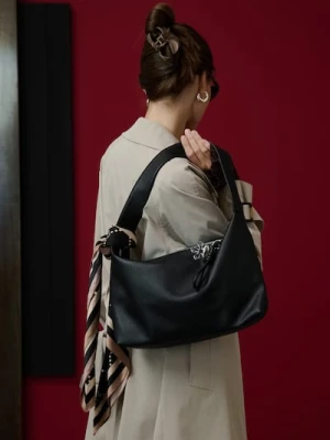 Sinsay - Torebka na ramię z imitacji groszkowej skóry - czarny