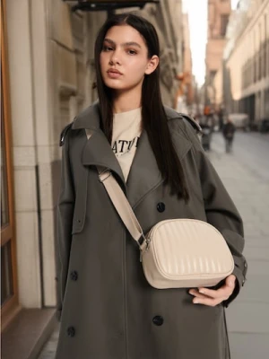 Zdjęcie produktu Sinsay - Torebka pikowana - kremowy