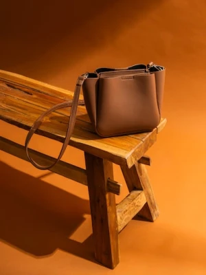 Sinsay - Torebka worek z imitacji skóry - brązowy