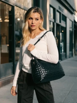 Sinsay - Torebka worek z imitacji skóry - czarny