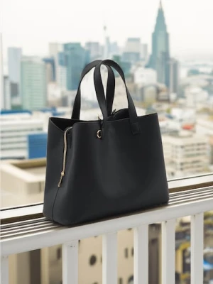 Zdjęcie produktu Sinsay - Torebka z imitacji skóry - czarny