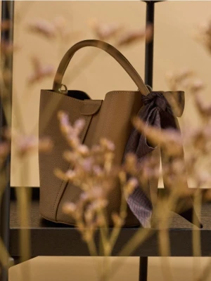 Sinsay - Torebka z kosmetyczką i dopinanym paskiem - beżowy