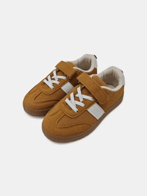 Sinsay - Trampki na rzep z imitacją zamszu - brązowy